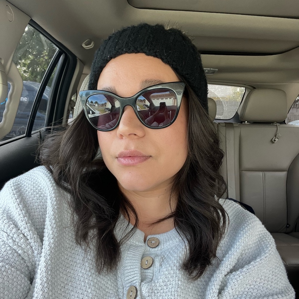 Meet your Posher, Danielle